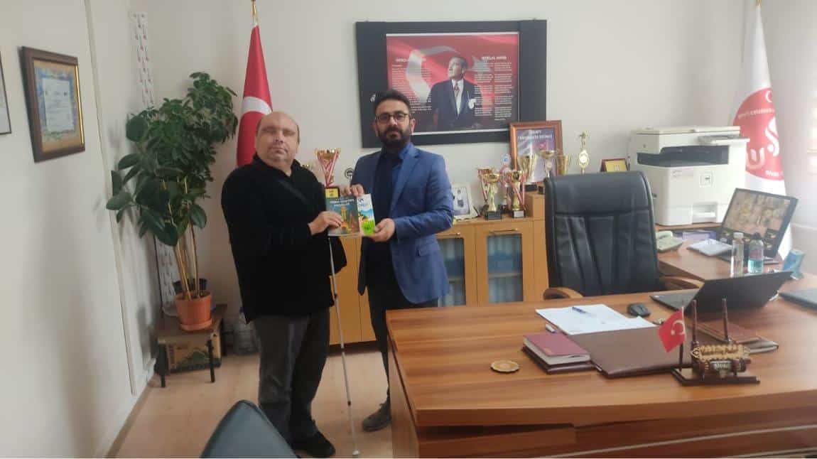 SELMAN DEVECİOĞLU'NDAN OKULUMUZA ZİYARET